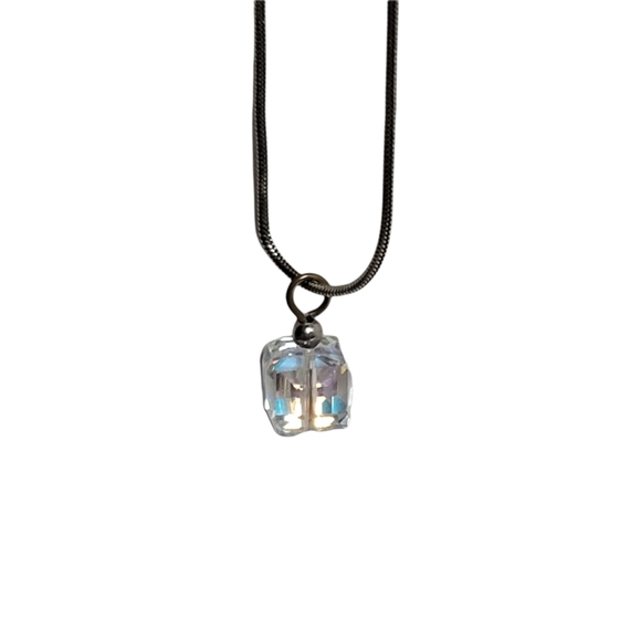 Sterling silver snake chain necklace with prism cube charm - Picture 2 of 12